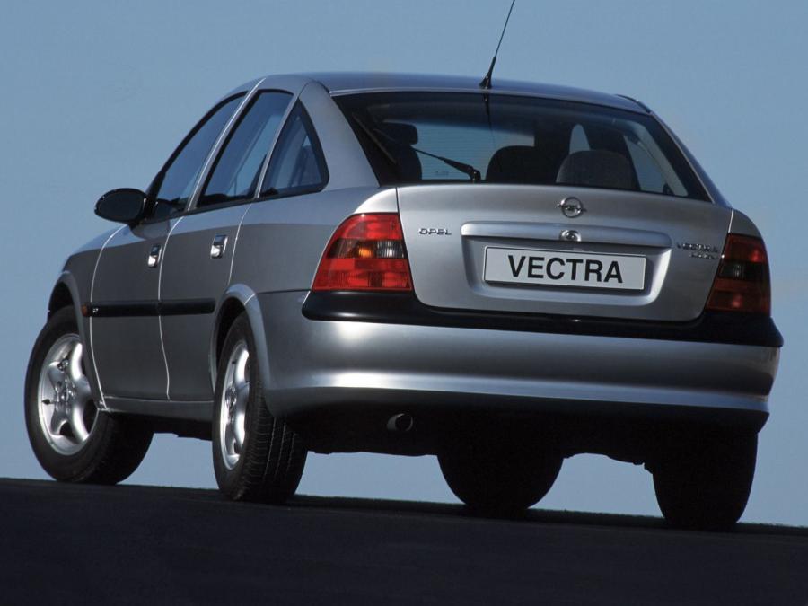  Opel Vectra Hatchback 1995 года  (фото 3 из 6)